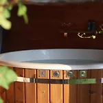 Bosrust&bubbels - Met Hottub In Chalet Putten