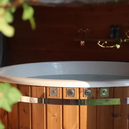 Bosrust & Bubbels - Met Hottub In Chalé Putten