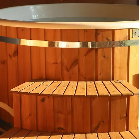 Bosrust & Bubbels - Met Hottub In