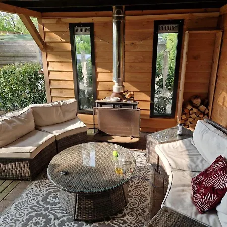 Bosrust & Bubbels - Met Hottub In Chalet *