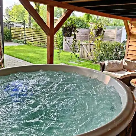 Chalet Bosrust & Bubbels - Met Hottub In *