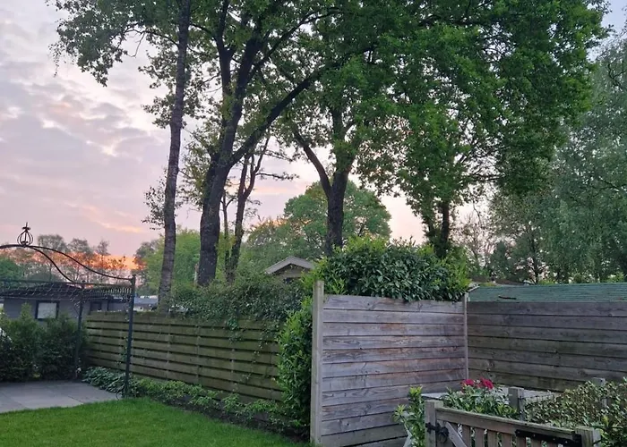 Bosrust & Bubbels - Met Hottub In * Putten