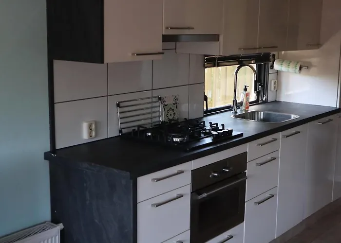 Bosrust & Bubbels - Met Hottub In *